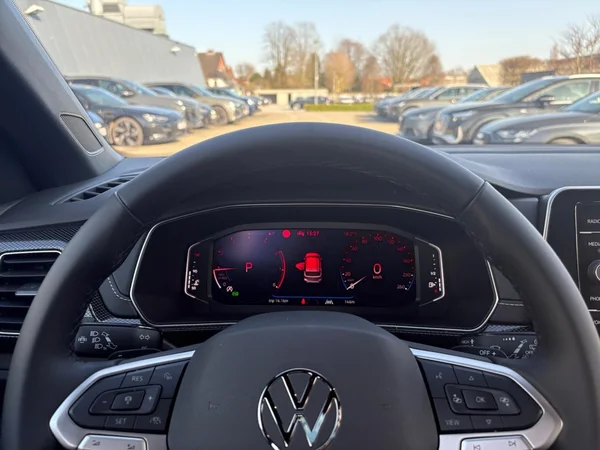 VOLKSWAGEN T-Cross (2026) — foto 14 van 24