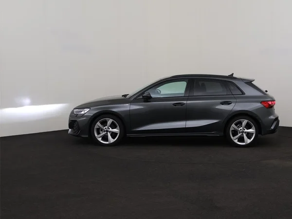 AUDI A3 Sportback (2025) — foto 11 van 18