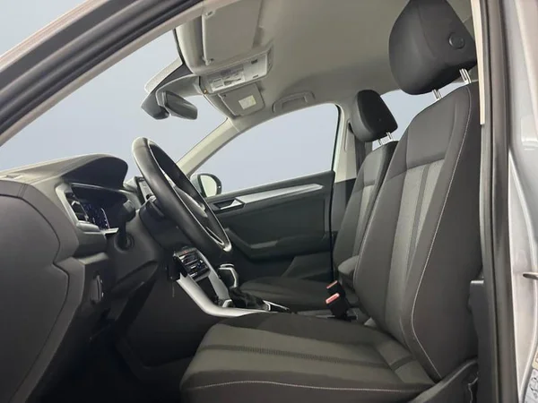 VOLKSWAGEN T-Roc (2022) — foto 2 van 23