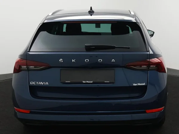 SKODA Octavia Combi (2022) — foto 29 van 29