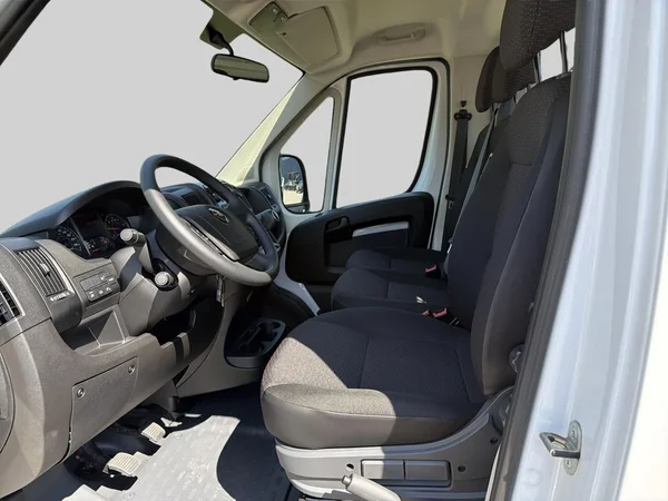 Opel Movano (2025) — foto 16 van 17