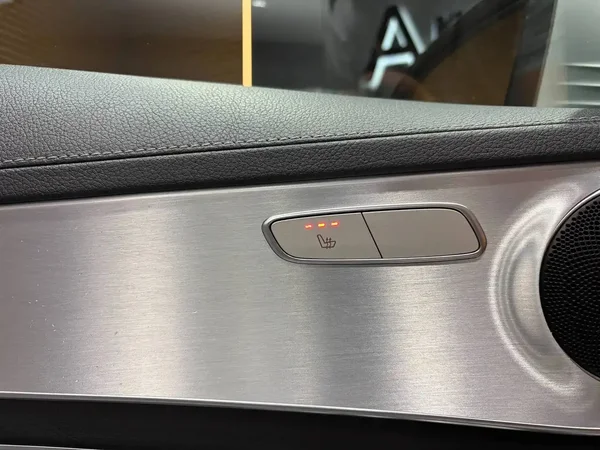 Mercedes-Benz C (2015) — foto 22 van 23