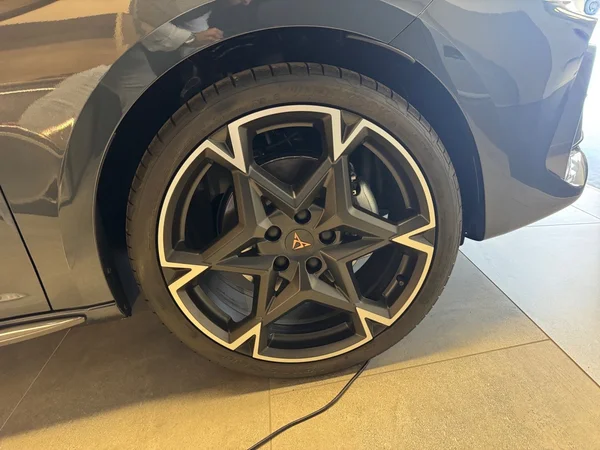 CUPRA Leon ST (2026) — foto 10 van 18