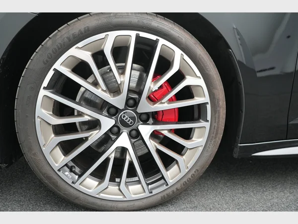 AUDI A5 Avant (2025) — foto 27 van 39