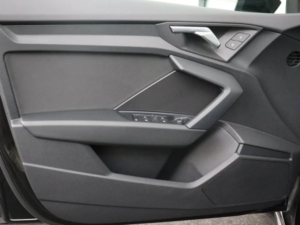 AUDI A3 Sportback (2024) — foto 7 van 17