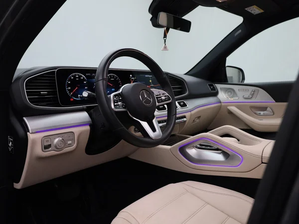 Mercedes-Benz GLE (2022) — foto 32 van 58