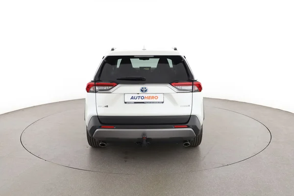Toyota RAV4 (2019) — foto 11 van 16