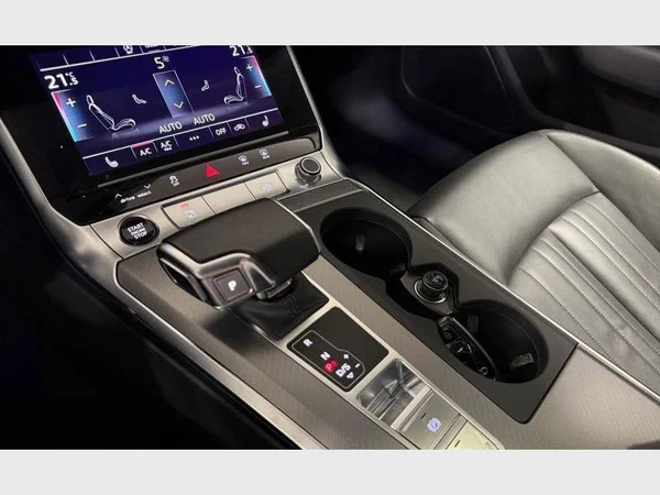 Audi A6 (2022) — foto 2 van 28