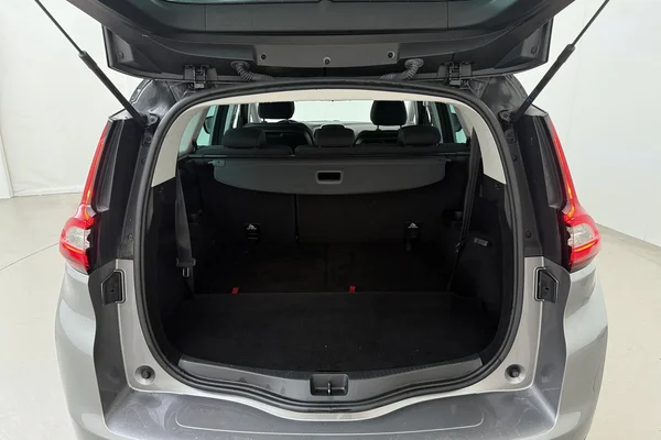Renault Grand Scenic (2021) — foto 24 van 28