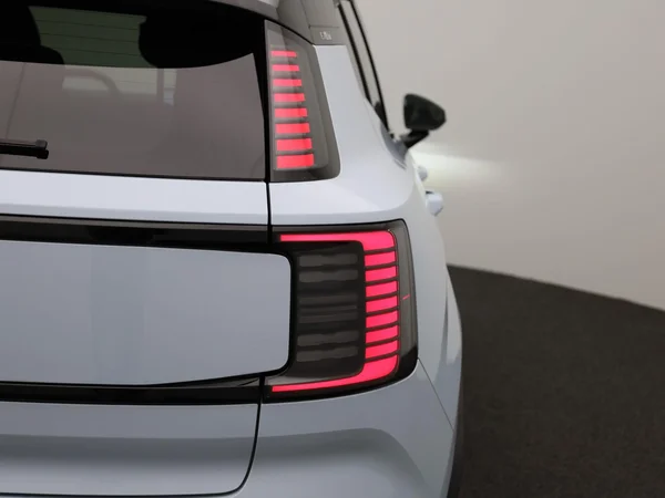 Volvo EX30 (2024) — foto 40 van 48