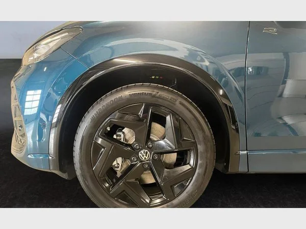 VOLKSWAGEN Tiguan (2026) — foto 22 van 29