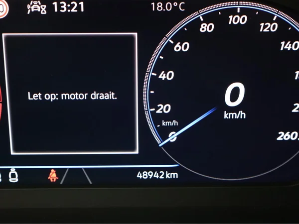 VOLKSWAGEN Tiguan (2021) — foto 7 van 23