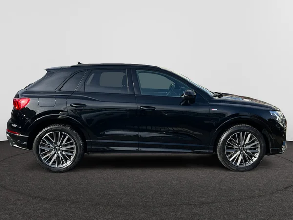 AUDI Q3 PHEV (2022) — foto 23 van 24