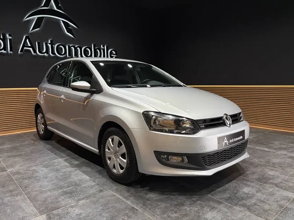 Volkswagen Polo (2014) — foto 12 van 18