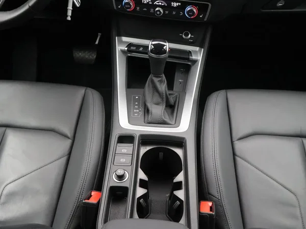 Audi Q3 (2022) — foto 5 van 27