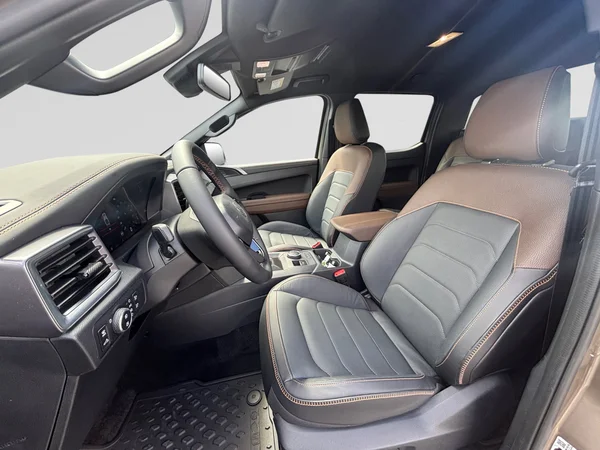 VOLKSWAGEN Amarok Double Cab (2026) — foto 2 van 10