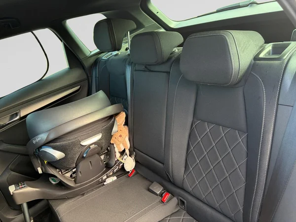 SKODA Karoq (2025) — foto 10 van 24
