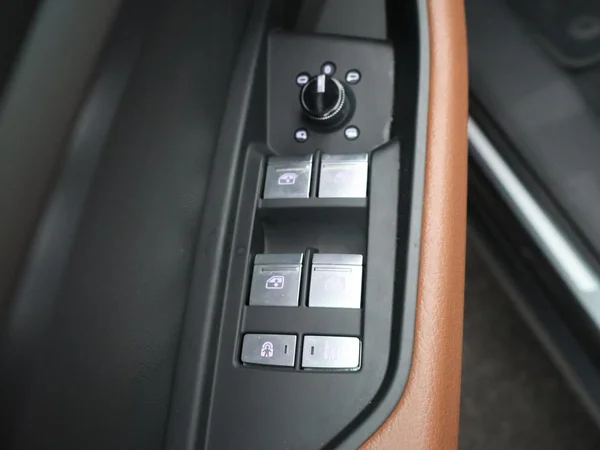 AUDI e-tron (2022) — foto 14 van 28