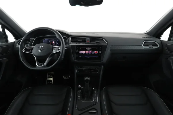 Volkswagen Tiguan (2021) — foto 3 van 16
