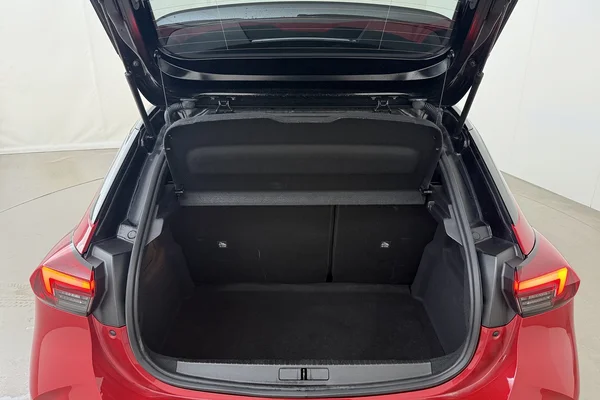 Opel Corsa (2023) — foto 15 van 19