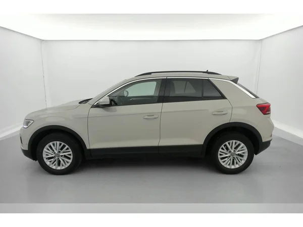 VOLKSWAGEN T-Roc Dsl (2023) — foto 31 van 36