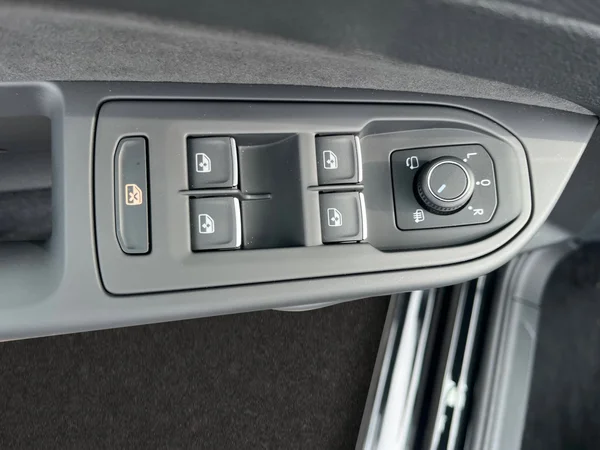 VOLKSWAGEN Golf VII SW (2025) — foto 16 van 16