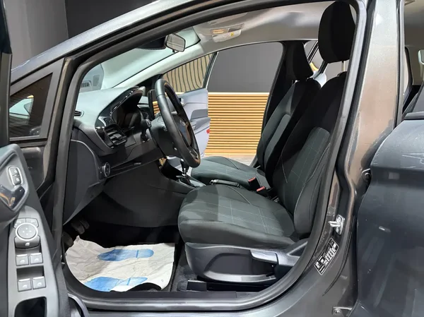 Ford Fiesta (2020) — foto 20 van 22