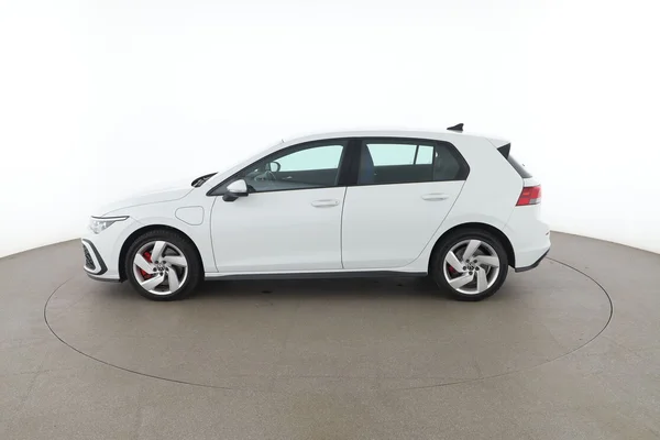 Volkswagen Golf (2020) — foto 9 van 16