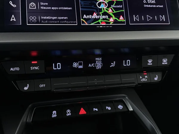 AUDI A3 Sportback (2025) — foto 8 van 18