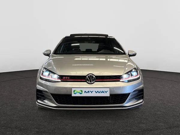 VOLKSWAGEN Golf VII GTI (2019) — foto 22 van 23