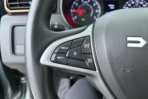 Dacia Duster (2024) — foto 6 van 21