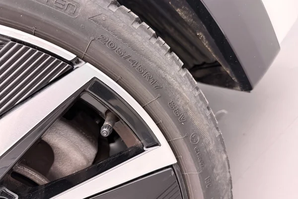 Peugeot 208 (2024) — foto 2 van 26