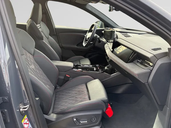 AUDI Q6 e-tron (2026) — foto 17 van 24