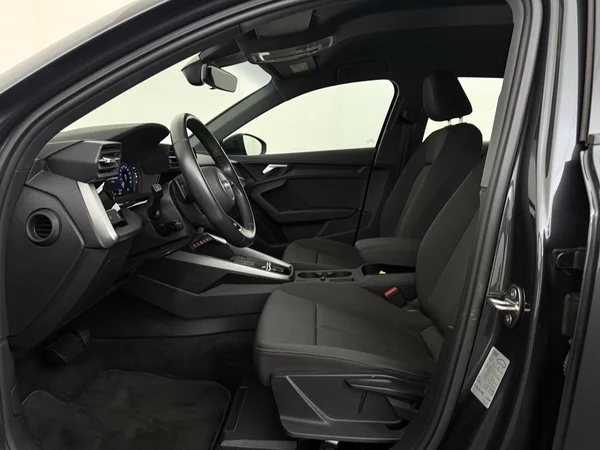 AUDI A3 (2022) — foto 2 van 28