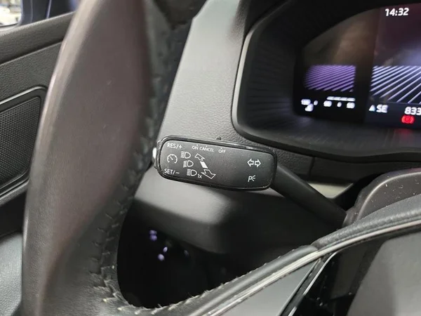 SKODA Karoq (2023) — foto 7 van 31