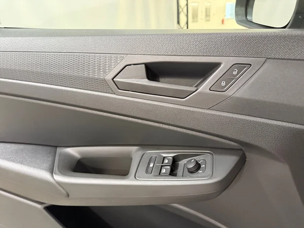 Volkswagen Caddy-Maxi (2026) — foto 10 van 28