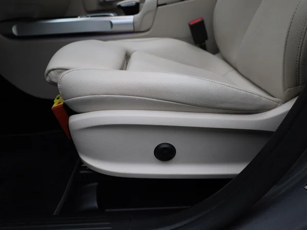 Mercedes-Benz GLB (2021) — foto 28 van 45