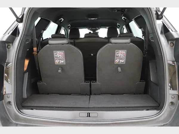 PEUGEOT 5008 (2023) — foto 15 van 26