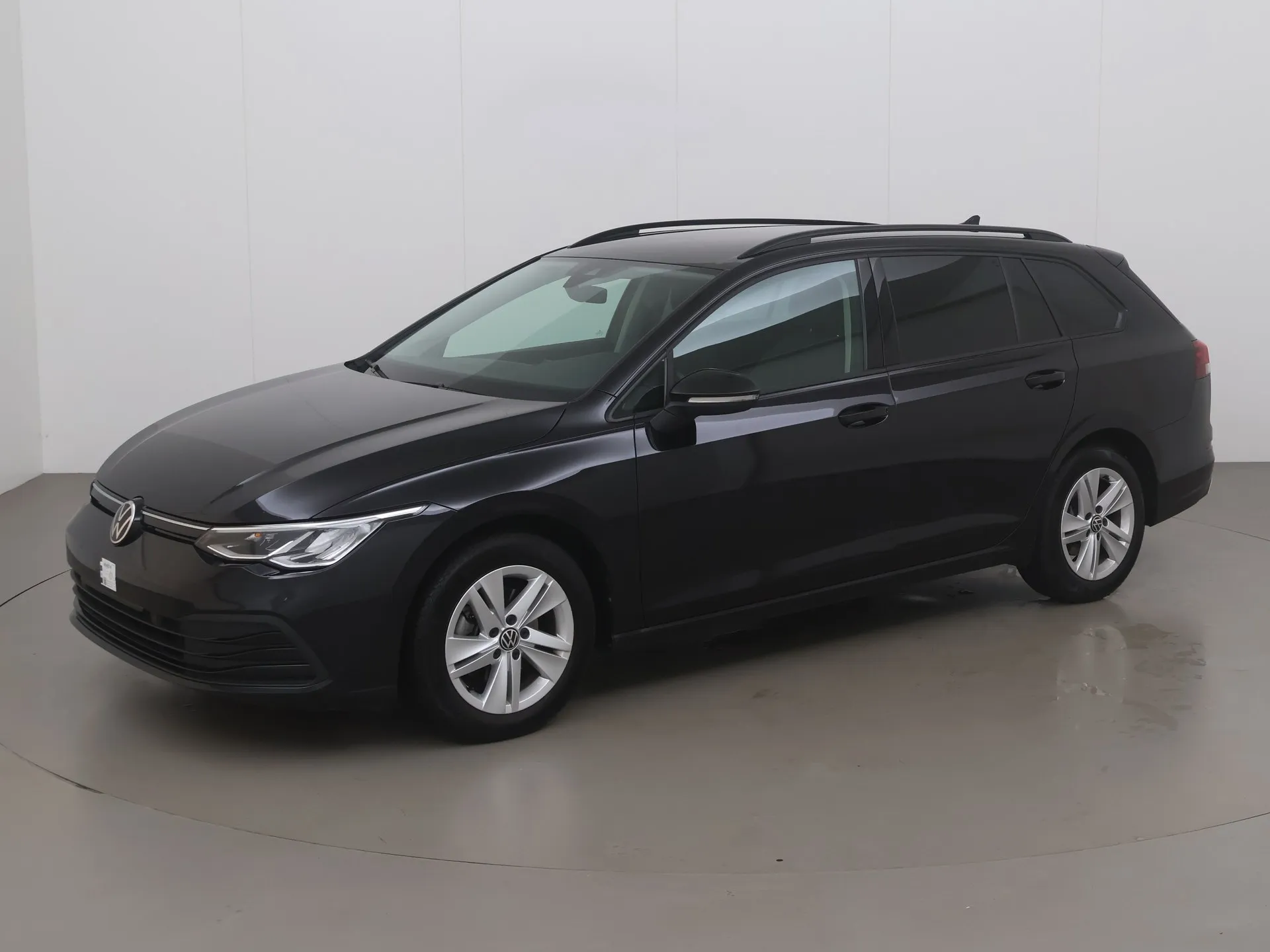 volkswagen golf viii sw 1121_301703_2021