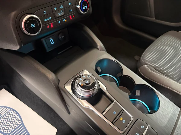 Ford Focus (2019) — foto 9 van 29