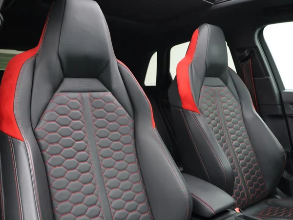 AUDI RS Q3 (2023) — foto 14 van 29