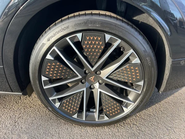 CUPRA Tavascan (2026) — foto 15 van 22