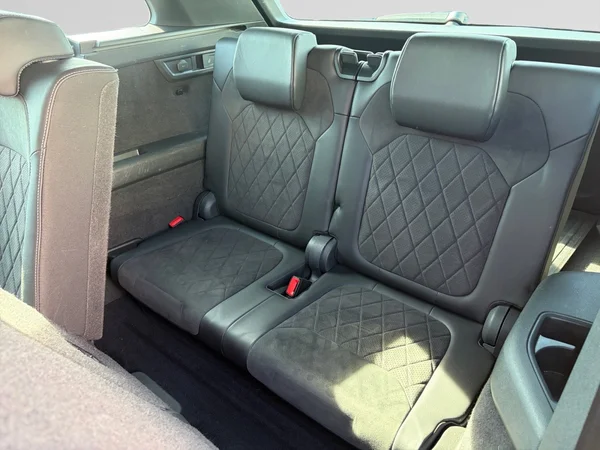 SKODA Kodiaq (2023) — foto 14 van 14