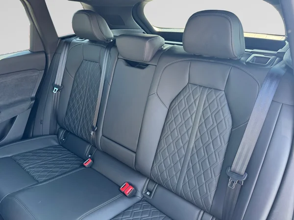 AUDI Q6 e-tron (2025) — foto 10 van 24