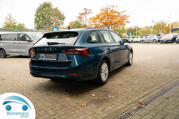 Skoda Octavia (2024) — foto 35 van 37
