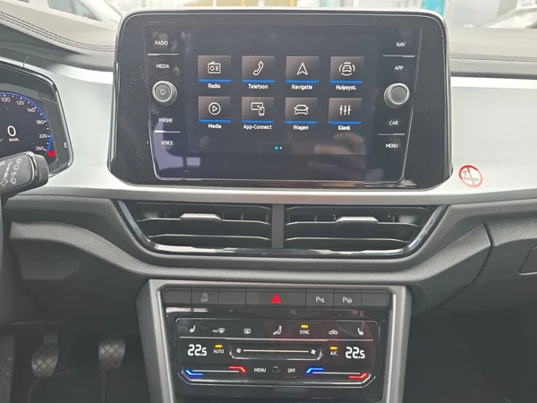 VOLKSWAGEN T-Roc (2025) — foto 4 van 16