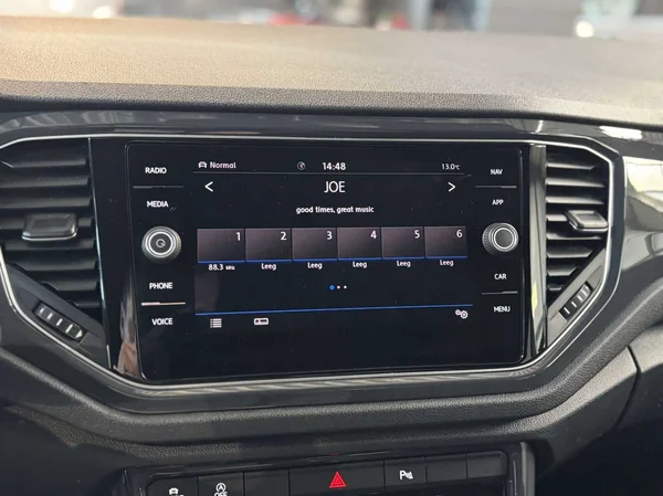 Volkswagen T-Roc (2020) — foto 4 van 17
