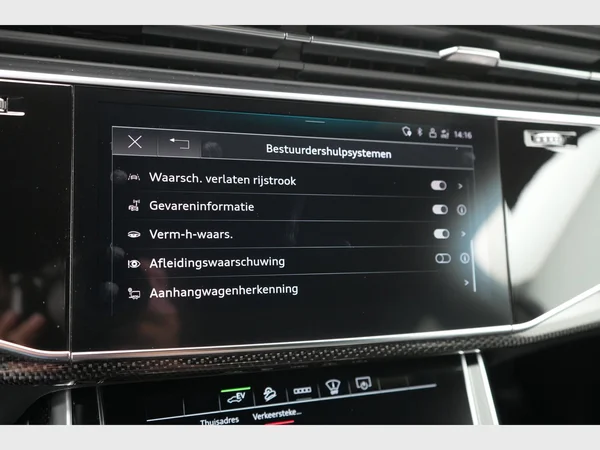 AUDI Q7 PHEV (2024) — foto 8 van 37