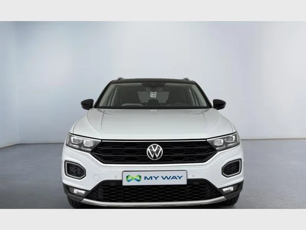Volkswagen T-Roc (2021) — foto 12 van 24
