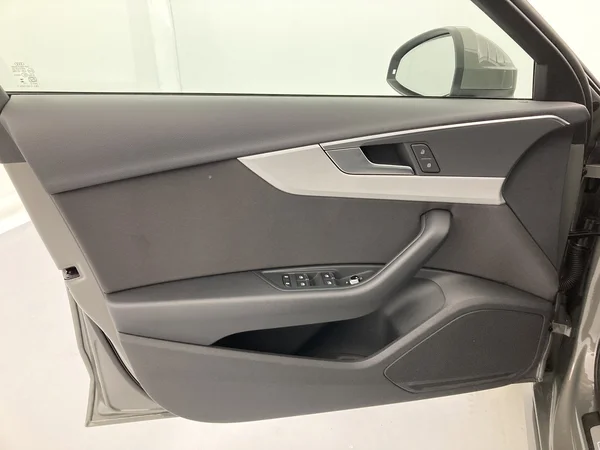 AUDI A4 Avant (2024) — foto 7 van 36